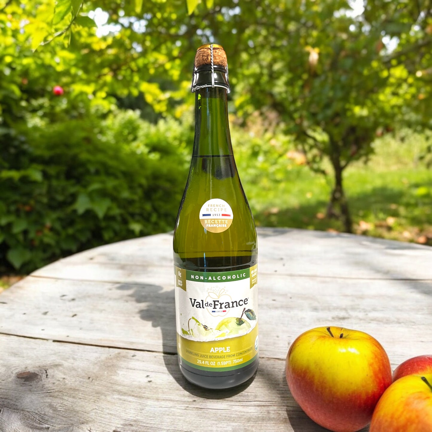 Val de France Organic Sparkling Apple Juice 25.4 fl oz (750 ml)